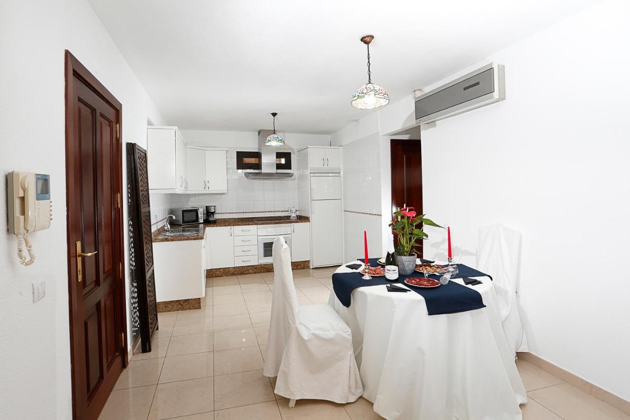 Apartamento Frente Al Puerto De Candelaria A 20 Metros De La Playa. Buitenkant foto