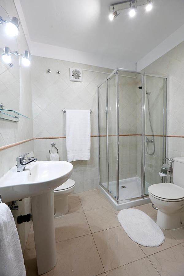 Apartamento Frente Al Puerto De Candelaria A 20 Metros De La Playa. Buitenkant foto