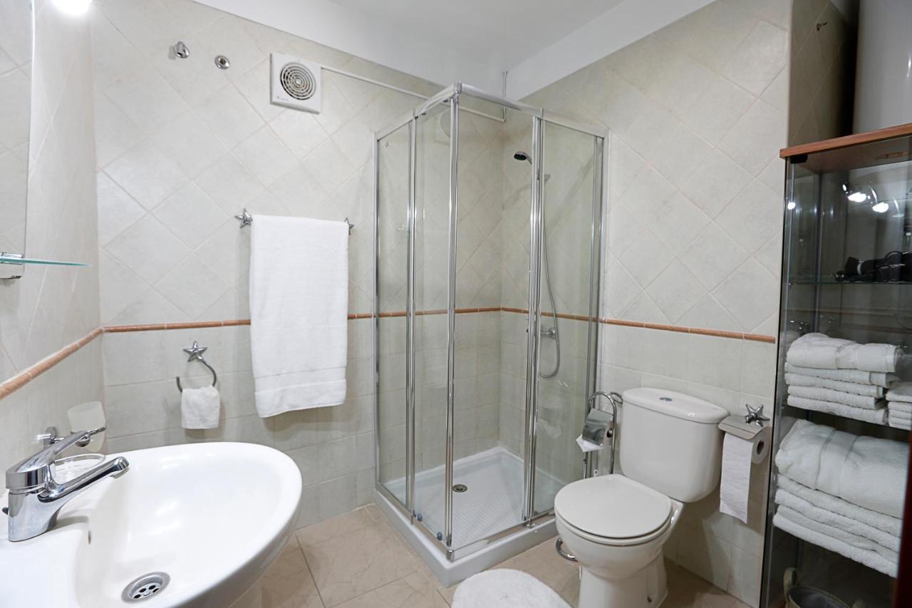 Apartamento Frente Al Puerto De Candelaria A 20 Metros De La Playa. Buitenkant foto