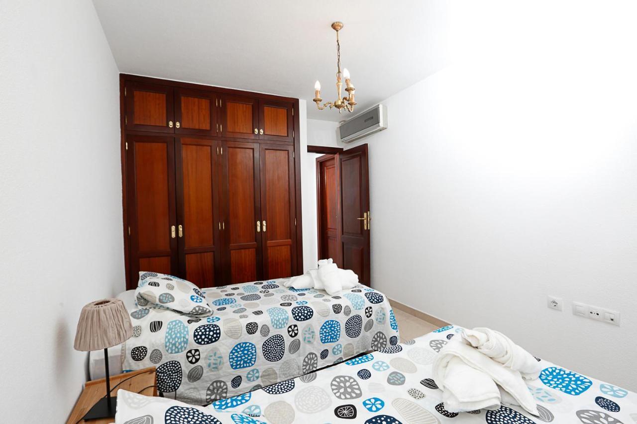 Apartamento Frente Al Puerto De Candelaria A 20 Metros De La Playa. Buitenkant foto